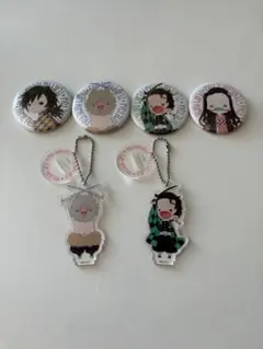 鬼滅の刃　缶バッジ&アクスタキーホルダー