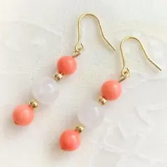 ムーンストーン＆コーラル珊瑚　天然石ピアス　樹脂ピアスやイヤリングにも変更可能