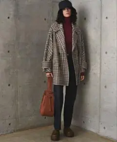 美品Mila owenフラップポケットハーフ丈コクーン接結コート