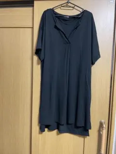 GU Vネック 半袖 Tシャツ ワンピース　 ブラック オーバーサイズ　XL