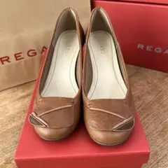 REGAL シルバー レザー パンプス 22.5cm