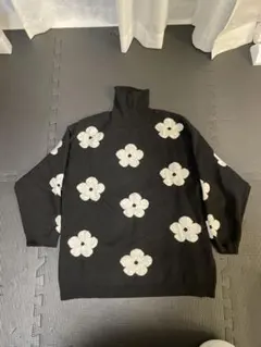 Person’s フラワーパターン ブラックセーター S