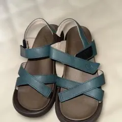 青緑色 クロスストラップ サンダル