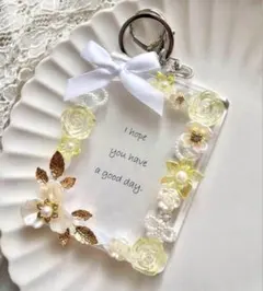 B8トレカケース　キーホルダー　リボン　フラワー　イエロー　黄色【Yk5】