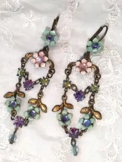 ミハエルネグリン シャンデリアピアス