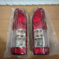 新車外し・美品】ハイエース純正・テールランプ・右側 №537 - メルカリ