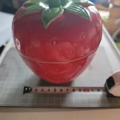 イチゴ陶器小物入れ