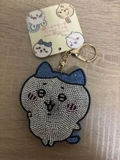 ちいかわ　キラキラキーホルダー　ハチワレ
