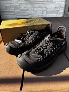 2026年最新】keen uneek nxisの人気アイテム - メルカリ