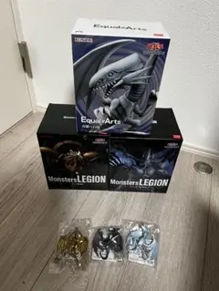 未開封　遊戯王フィギュア　三幻神　ラー　オベリスク　ブルーアイズホワイトドラゴン