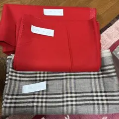 赤とチェック柄の生地セット 150×70cm 220×130cm