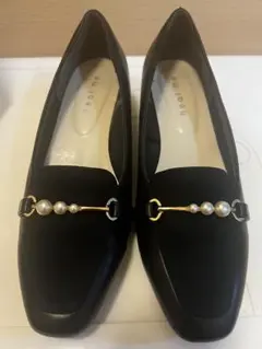 黒 パール装飾 フラットシューズ