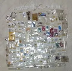 アクセサリーパーツまとめ売り　金属パーツ　ビーズ　ガラスドーム　接着剤