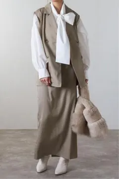 【新品・タグ付】ダブルボタンジレ×バックゴムIラインスカート/ボンジュールサガン