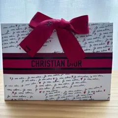 DIOR ディオール　2026年　バレンタイン　ギフトラッピング　ギフトボックス