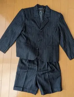 男児120cmスーツ（ジャケット・半ズボン）