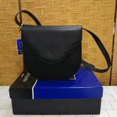 イヴ・サンローラン ショルダーバック