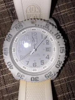 ルミノックスLuminox 3050 ホワイト腕時計のサムネイル