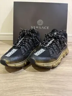 『美品』ヴェルサーチ Versace スニーカーのサムネイル