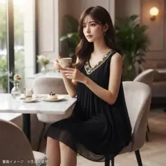 美品 ストロベリーフィールズ ビジューネックワンピース 黒 ノースリーブ