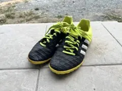 adidas サッカーシューズ ブラック/イエロー 22.5cm