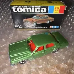 日本製 トミカ トヨタ クラウン2600 ロイヤルサルーン 2台セット