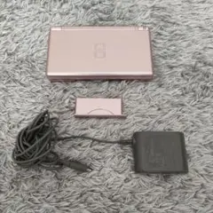 【動作品】Nintendo DS Lite メタリックロゼ 本体(付属品あり)