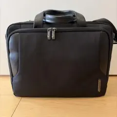 ブラックナイロンビジネスバッグ