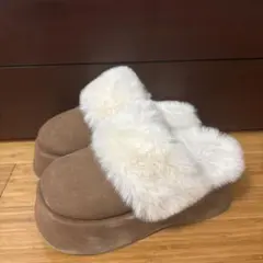 GRLのブラウンのムートンブーツ