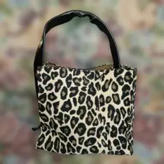 Item thumbnail for item 0c82346b-970c-418a-9967-abb906ce1256