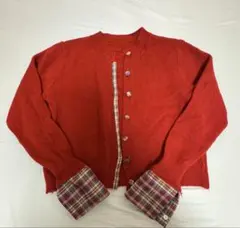 ボタン付きニットカーディガン　赤