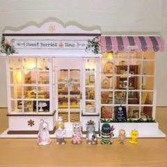 ヒグチユウコ　フィギュア7体＆LEDライト、オルゴール付きドールハウスセット 廃盤】IKEA 猫 ぬいぐるみ ヒグチユウコ せかいいちのねこ - メルカリ