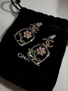 CHANEL 花モチーフ イヤリング