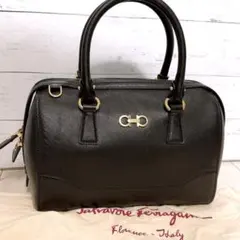 『美品』Ferragamo(フェラガモ)ワンハンドバッグ レザー ブラックのサムネイル