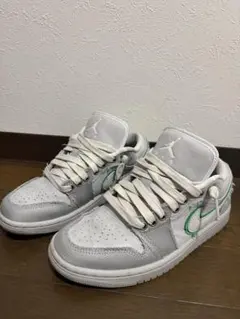 Nike Air Jordan 1 Low ホワイト/グレー/グリーン