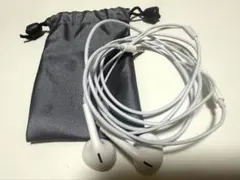 インナーイヤー型 有線 イヤホン