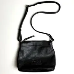 【極美品】Dakota/ダコタ/レザーショルダーバッグ/牛革/ブラック/型押し