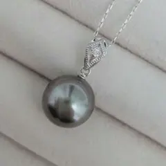 バチカン大きめ k18wg 黒蝶真珠 11mm ダイヤ ネックレス 刻印有 一粒