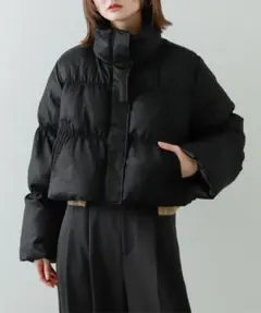 ショート丈 ブラック ダウンジャケット