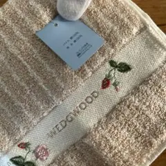 WEDGWOOD シルク タオルハンカチ約26㎝【新品未使用】