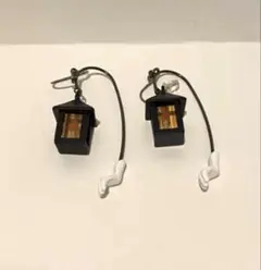 18時までの値段　ジブリ【千と千尋の神隠し】 カンテラ ピアスのサムネイル