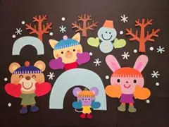 壁面飾り　保育壁面　冬の壁面　雪遊び