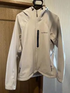 Item thumbnail for item b56678b6-4308-4053-80b6-c66e8b81d07c