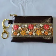 インド刺繍リボン×フェイクレザーポーチ