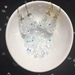 ガラスボールドロップ型ピアス/スワロフスキー
