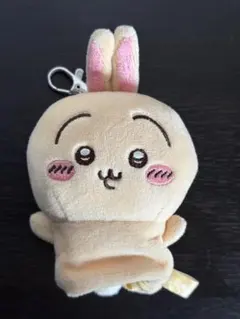 2*)様 ちいかわ　カラビナ付き　キーカバー　【うさぎ】