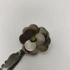 ハンドメイド！黒蝶貝フラワーブローチ