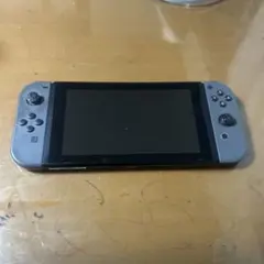 Nintendo Switch 本体 ブラック Joy-Con付きのサムネイル
