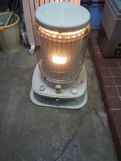 【中古】 CORONA コロナ 石油ストーブ⭐︎灯油缶付⭐︎ 2025年最新】CORONA ストーブの人気アイテム - メルカリ