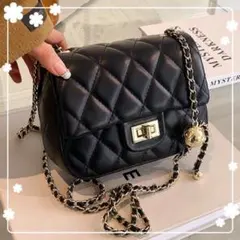 チェーンバッグ　チェーンショルダーバッグ　ミニバッグ　キルティングバッグ　黒